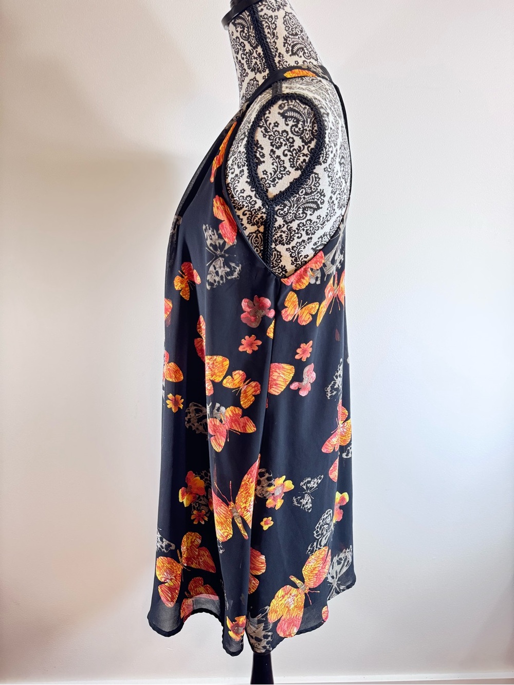 One Clothing Butterfly Black Halter Mini Dress with Pink & Yellow Print size LG - Picture 2 of 10